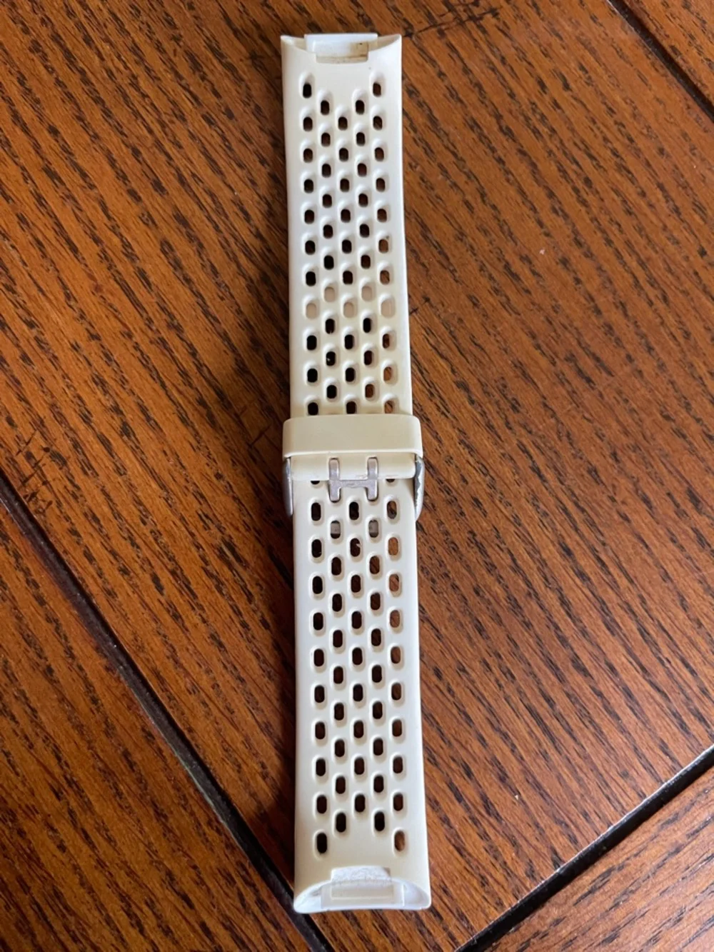 FITBIT Charge 6 Sport Band Size Small in Frost White Works with Charge 6 and 5